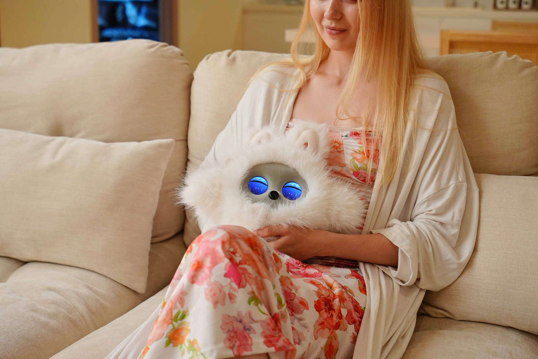 Animale domestico robotizzato con intelligenza artificiale: abilitato alla tecnologia, rende la compagnia più calda